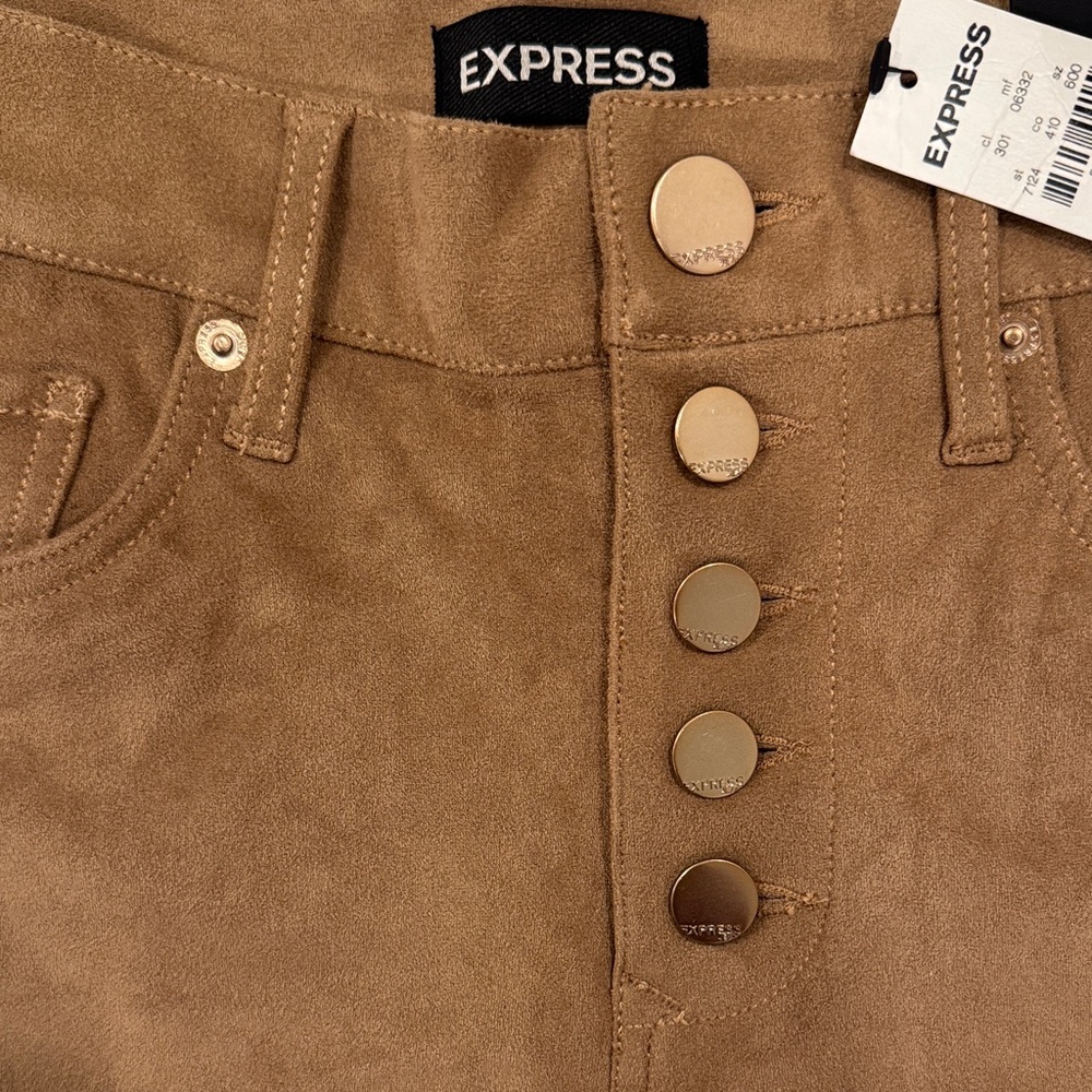 Express Women's Brown High-Waisted Suede Shorts - Picture 4 of 4